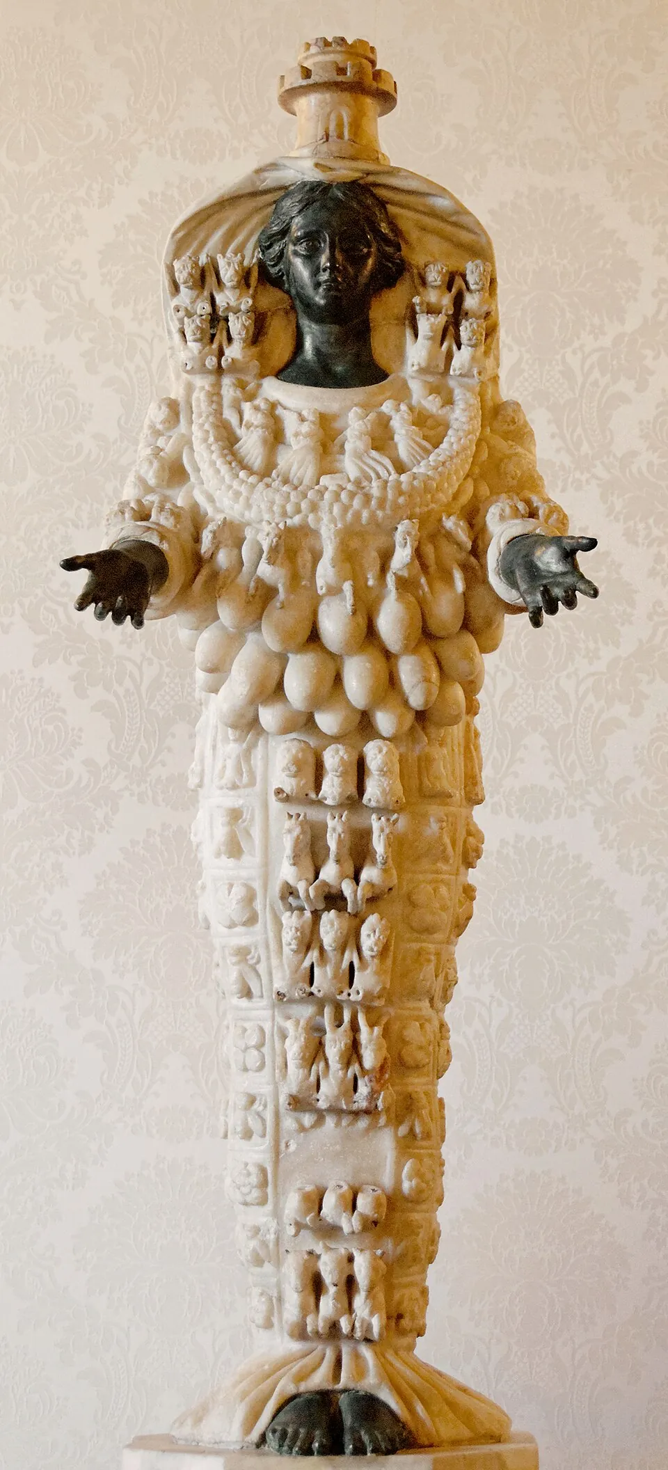 Estátua de Ártemis de Éfeso